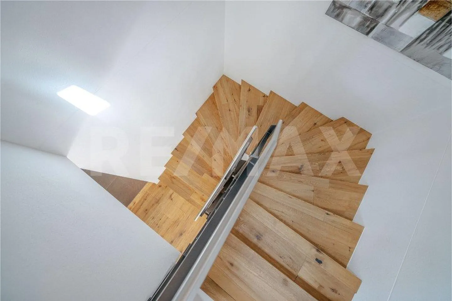 Where family life meets living comfort - 5.5 rooms with modern amenities - Photo 9 of 13