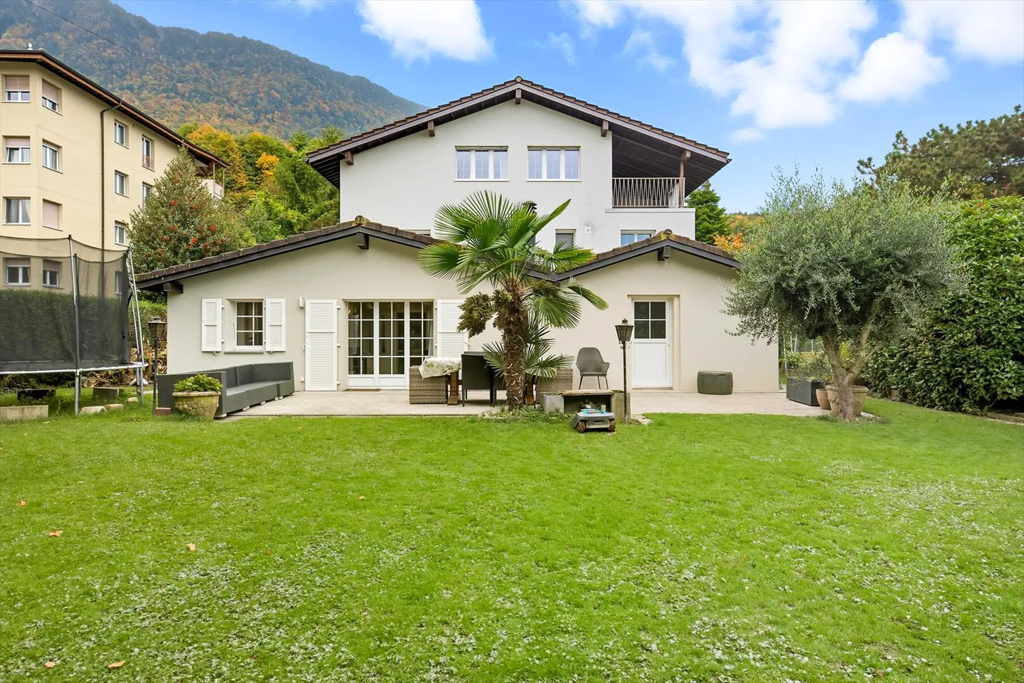 A 10 min de Monthey - Villa de 7,5 pces + Appartement de 3,5 pces - Photo 1 sur 14