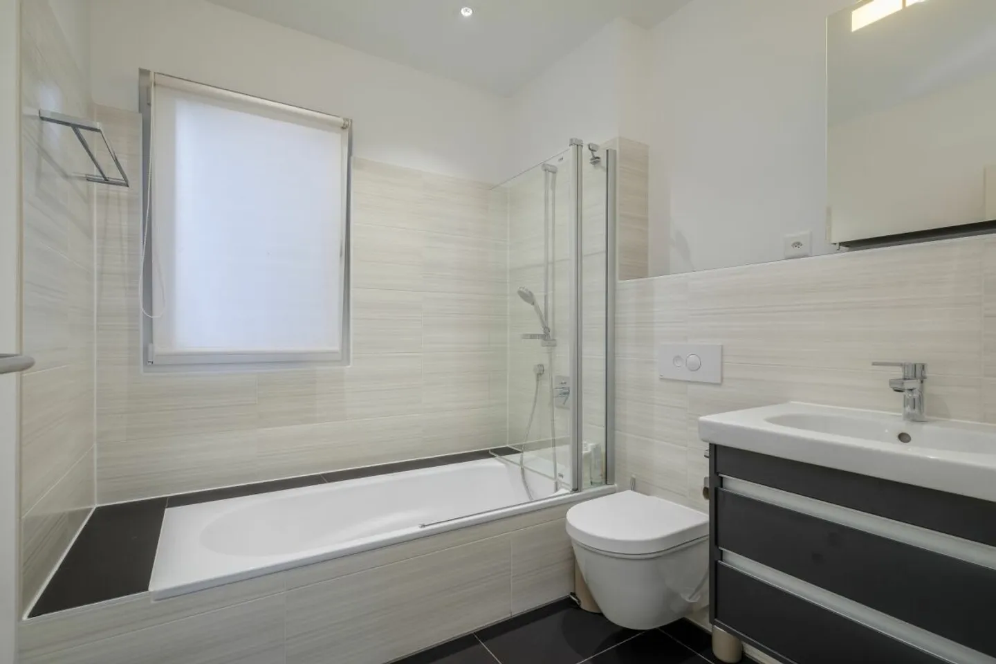 Esclusivo - Casa bifamiliare moderna con piscina - Foto 8 di 13