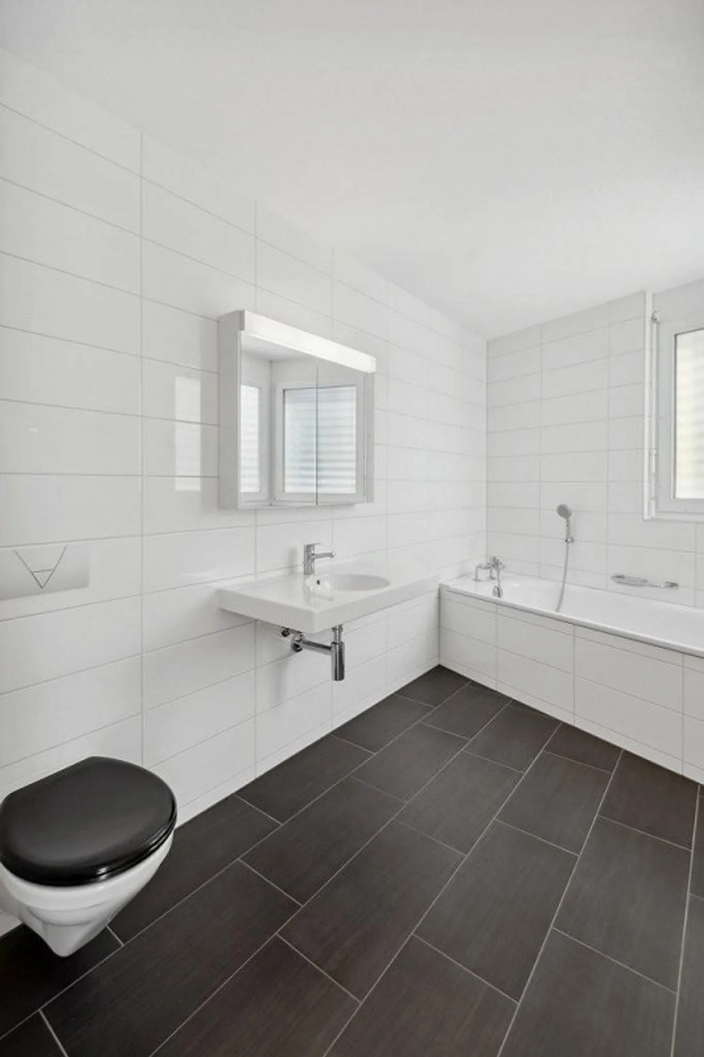 Moderno appartamento di 4,5 stanze in una posizione centrale e tranquilla - Foto 8 di 11