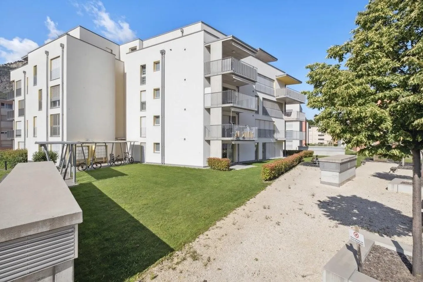 Moderno appartamento di 4,5 stanze in una posizione centrale e tranquilla - Foto 10 di 11