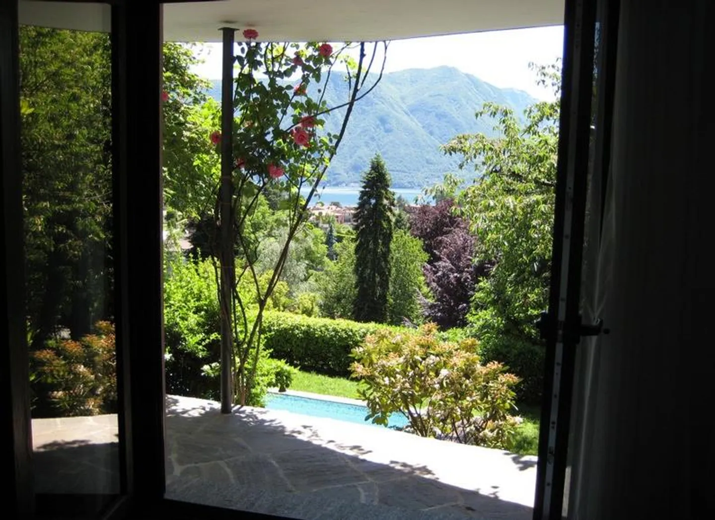 Villa with swimming pool immersed in greenery - Savosa - Photo 4 of 14