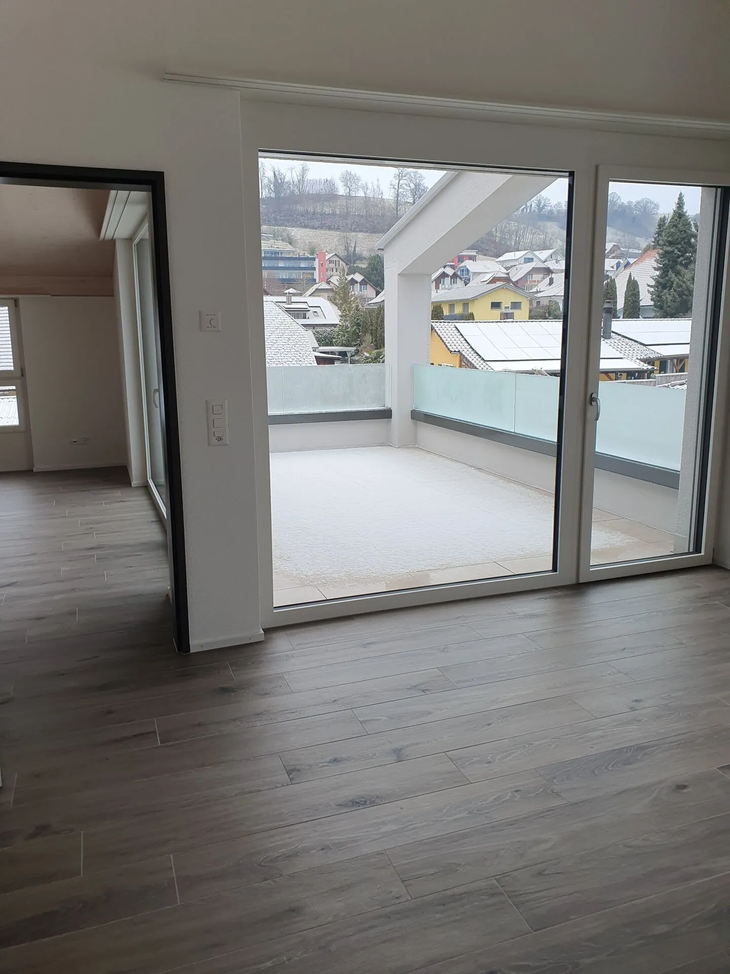 Sale: 2.5-Room Condominium Top Floor - Photo 7 of 10