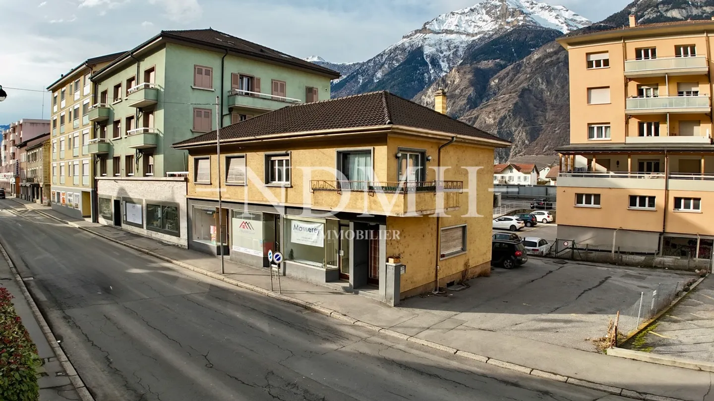 Edificio misto - Foto 1 di 5