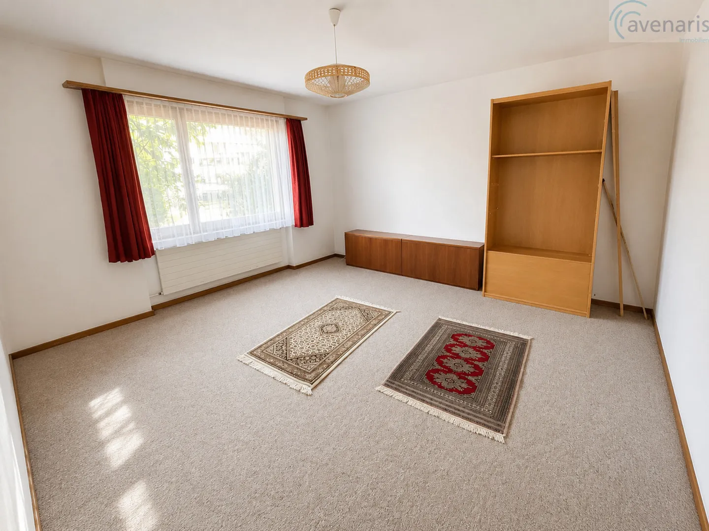 Casa unifamiliare di 7½ stanze con molto spazio esterno e potenziale di ampliamento - Foto 8 di 18