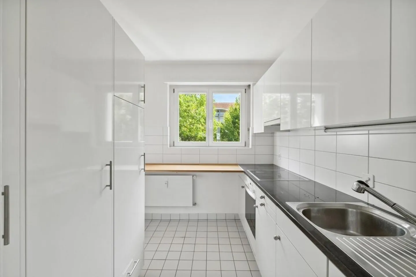 Finally Home: Modern, Bright and in Binningen - Photo 9 of 11