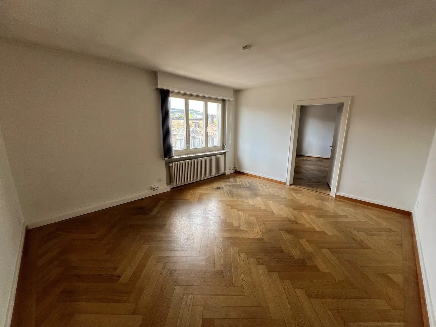 Espace commercial spacieux de 7 à un emplacement central à Zurich - Photo 5 sur 19