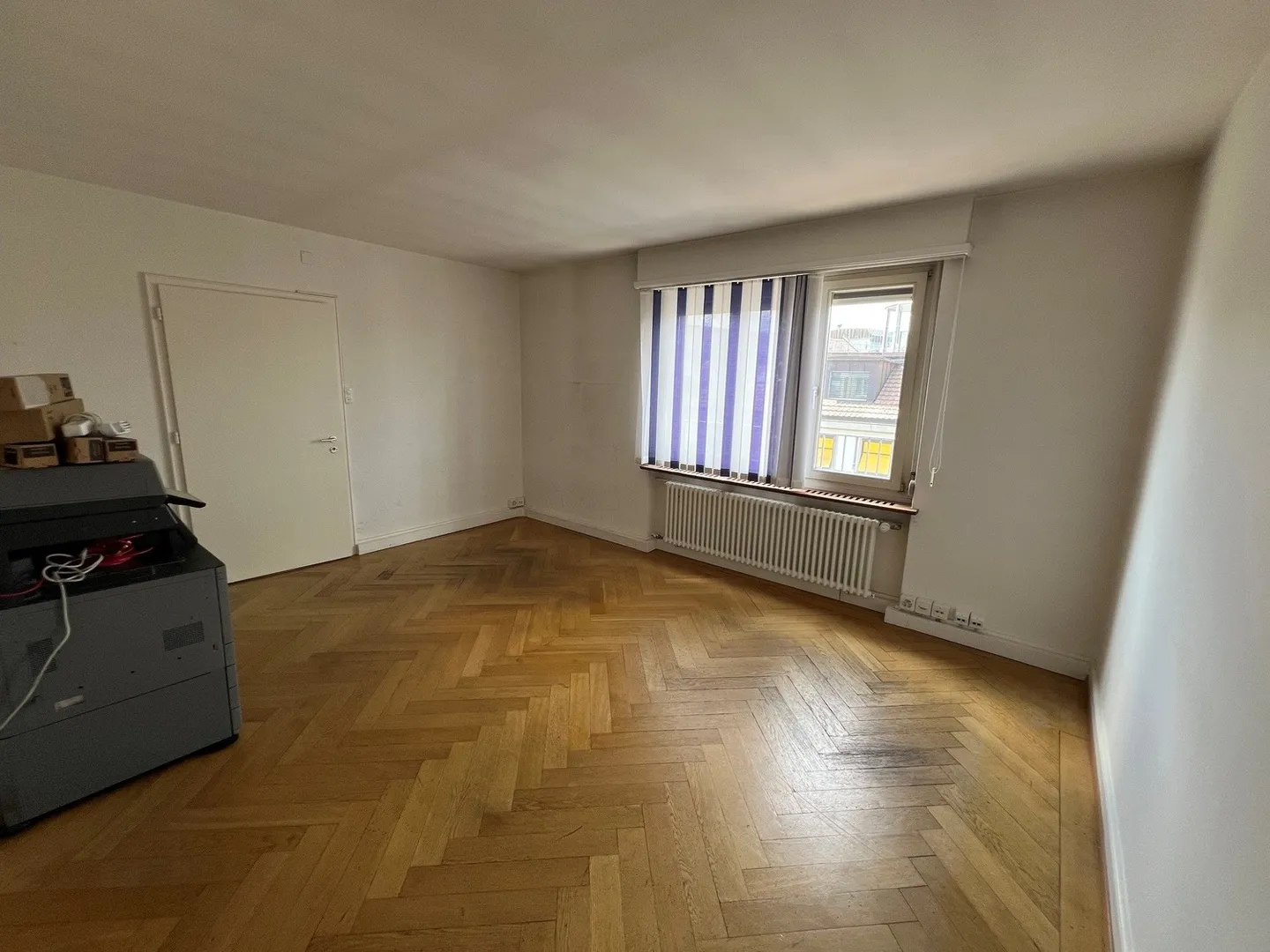 Espace commercial spacieux de 7 à un emplacement central à Zurich - Photo 6 sur 19