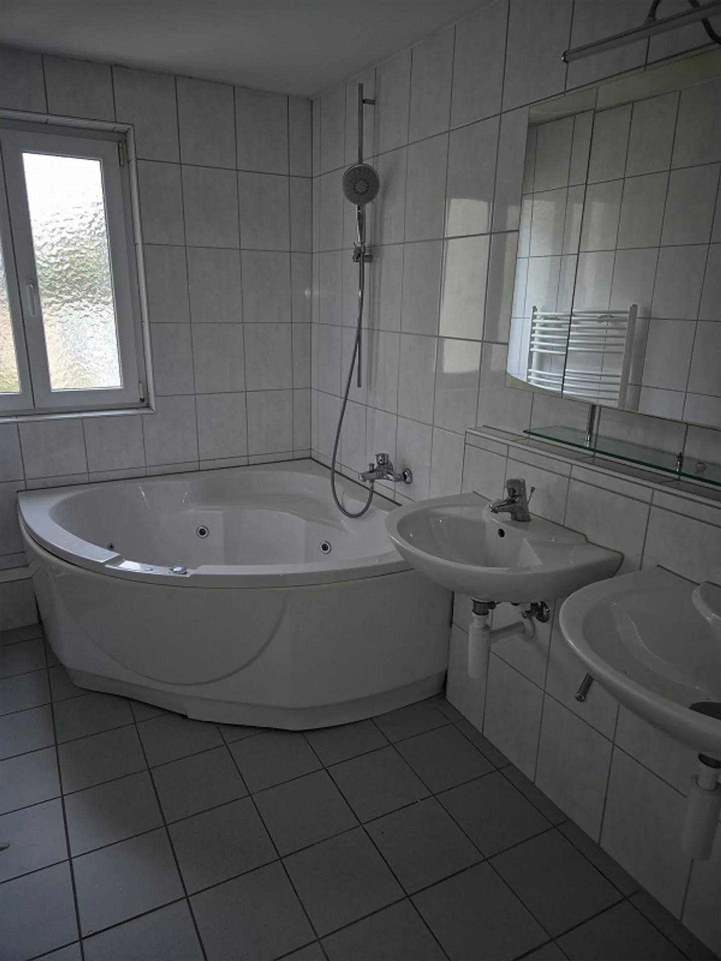 Vivere e lavorare in una struttura di edificio antico flessibile in posizione centrale - Foto 9 di 9