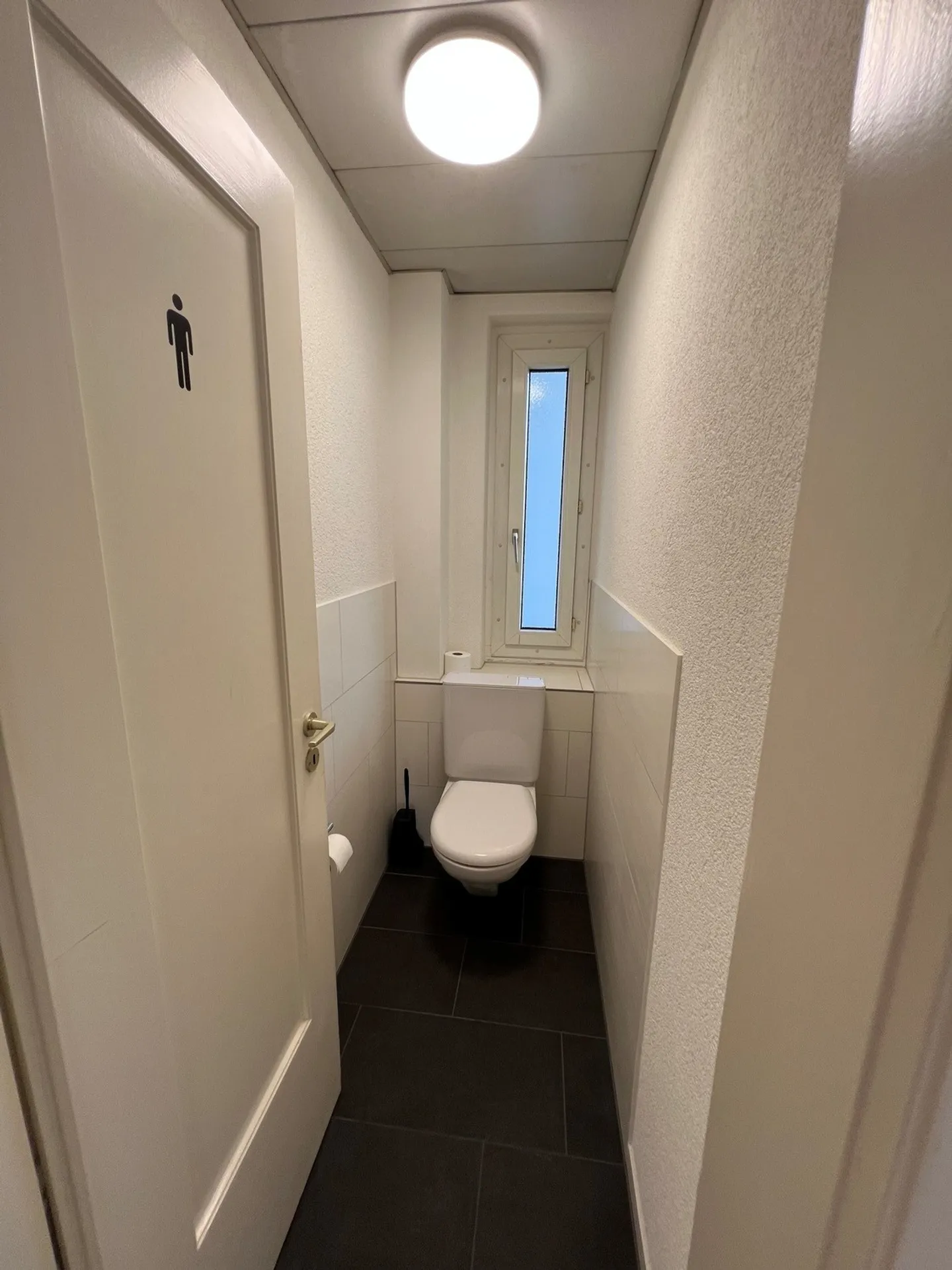 Espace commercial spacieux de 7 à un emplacement central à Zurich - Photo 15 sur 19