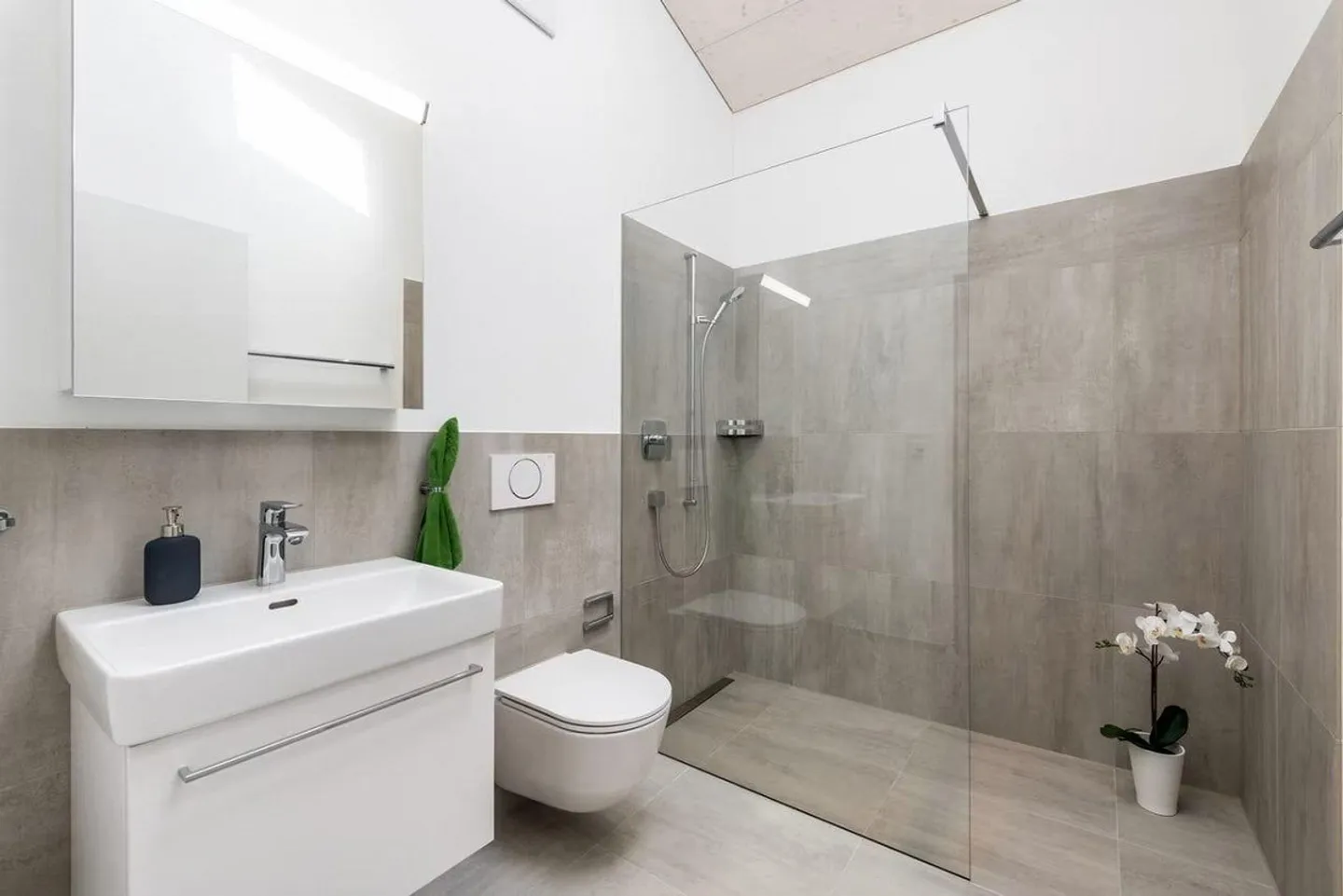 Stylische Attikawohnung mit Terrasse - Foto 8 von 10