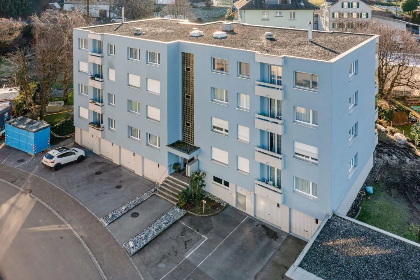 Spacious and modern 2.5 room apartment with balcony in a quiet location - Photo 8 of 9