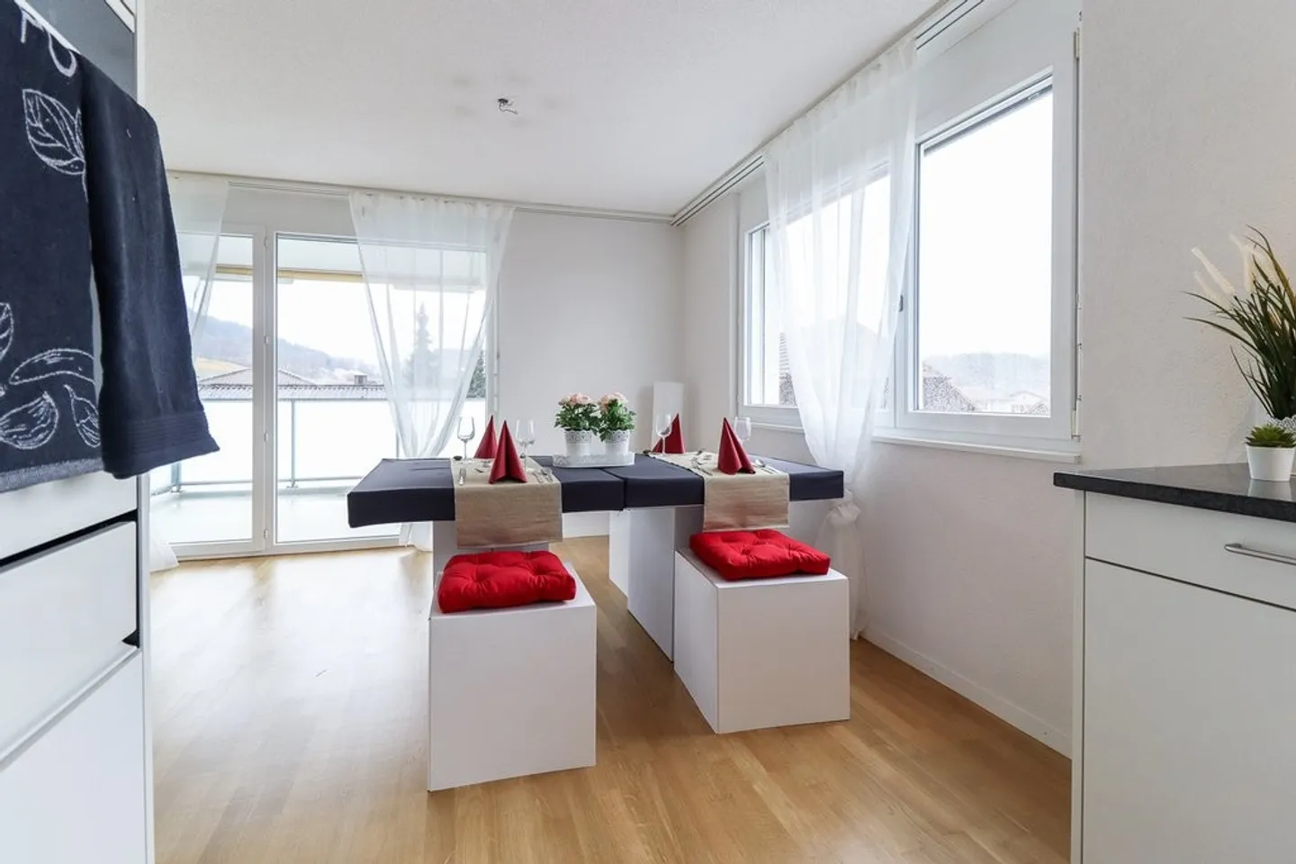 Modern 3.5-Room Apartment - Photo 4 of 10