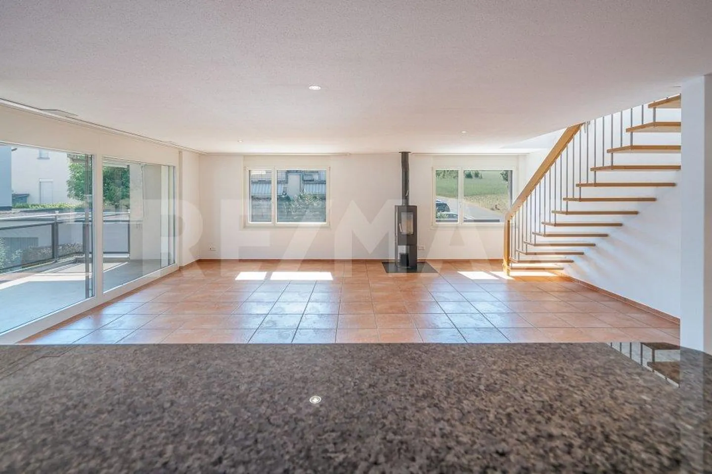 Spacious Living on Two Floors - 180.8 m² Maisonette - Photo 12 of 13