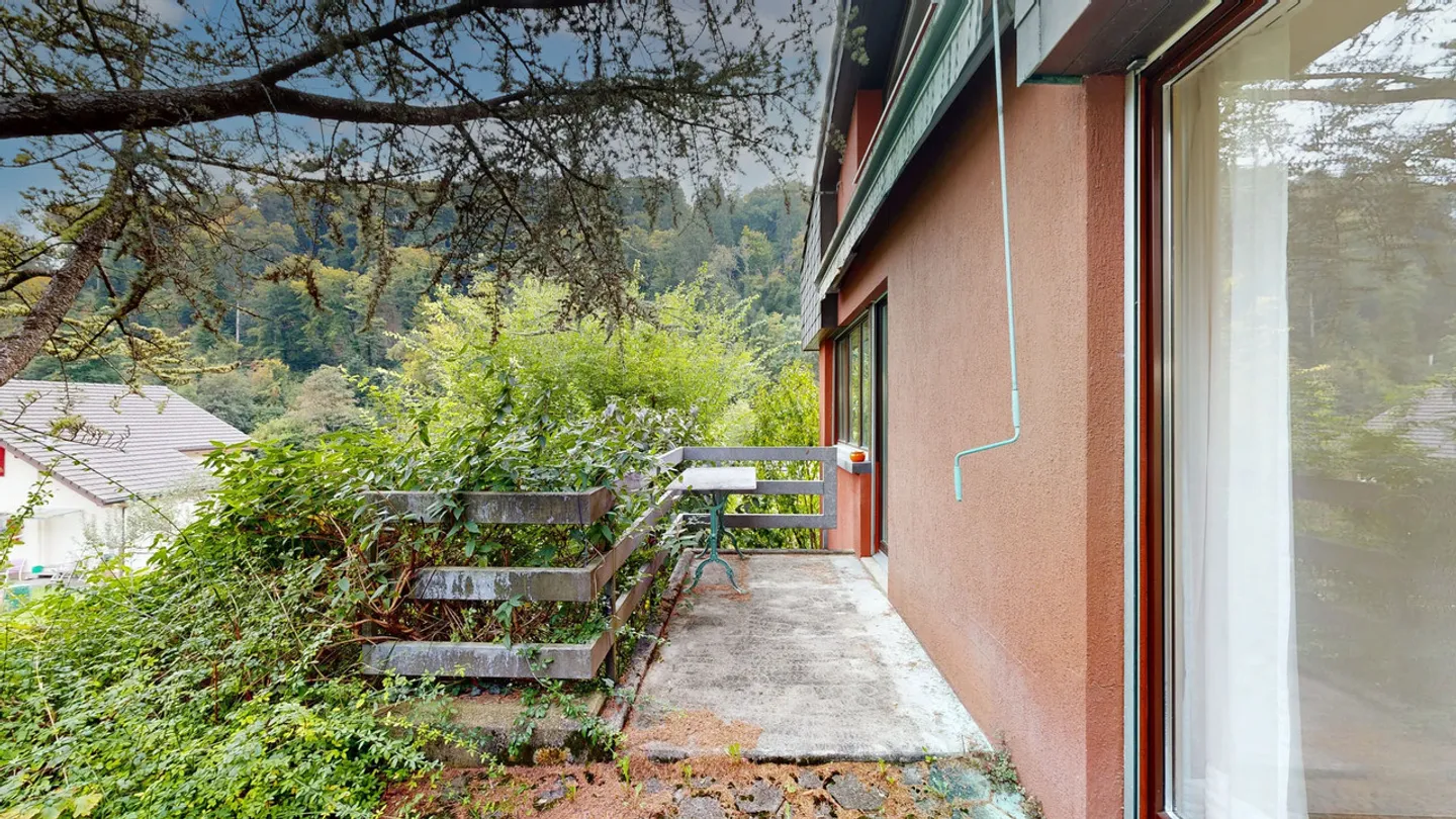 Maison multifamiliale avec trois appartements et trois places de parking extérieures - Photo 21 sur 29