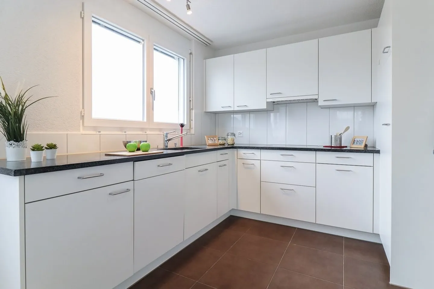 Modern 3.5-Room Apartment - Photo 6 of 10