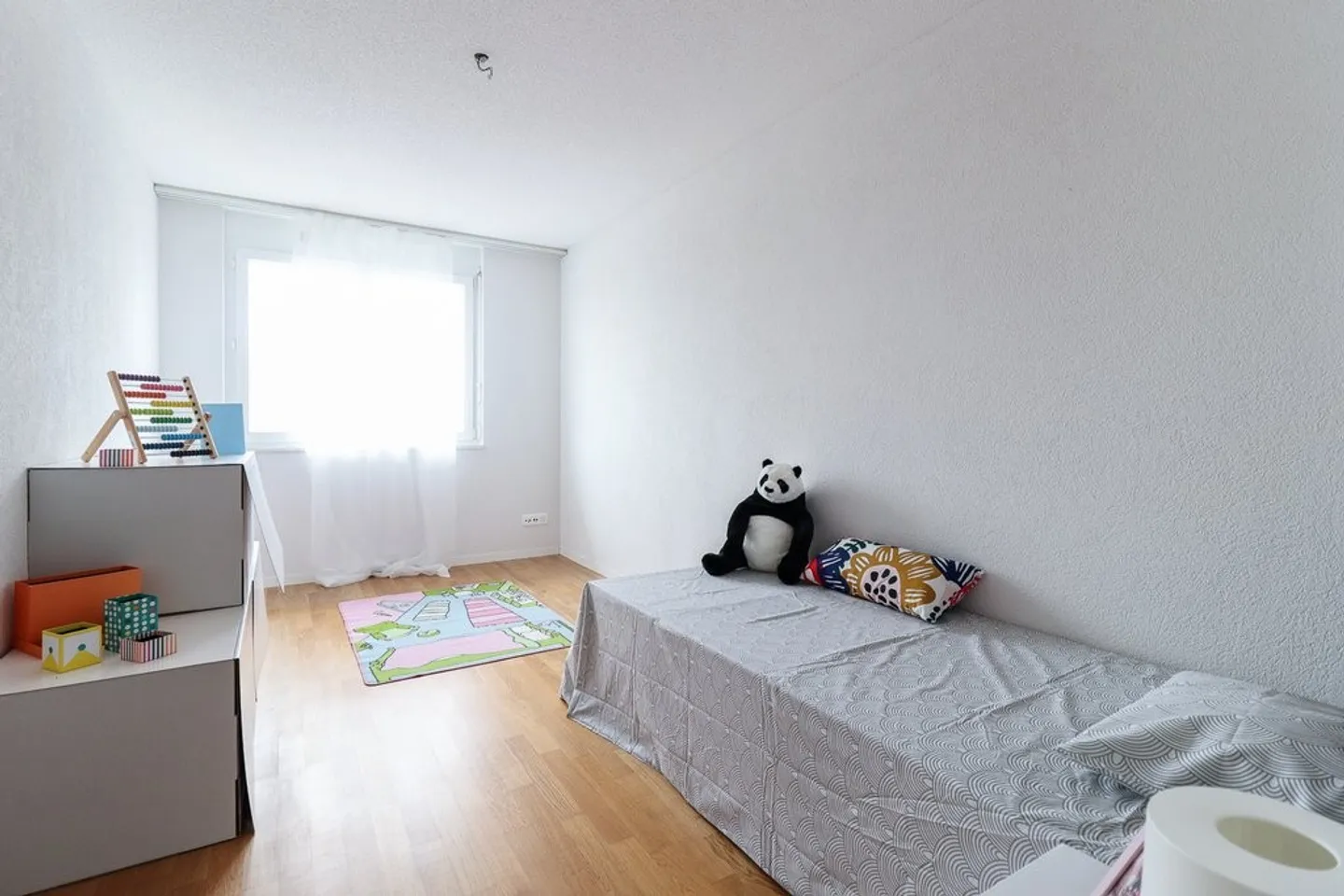 Modern 3.5-Room Apartment - Photo 8 of 10