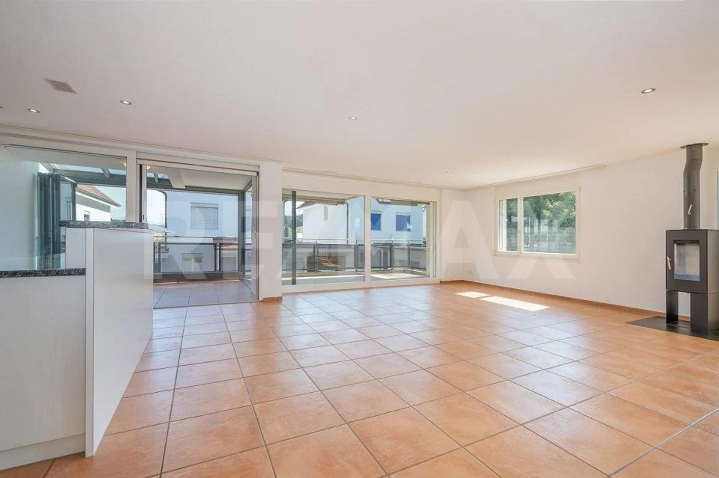 Spacious Living on Two Floors - 180.8 m² Maisonette - Photo 13 of 13