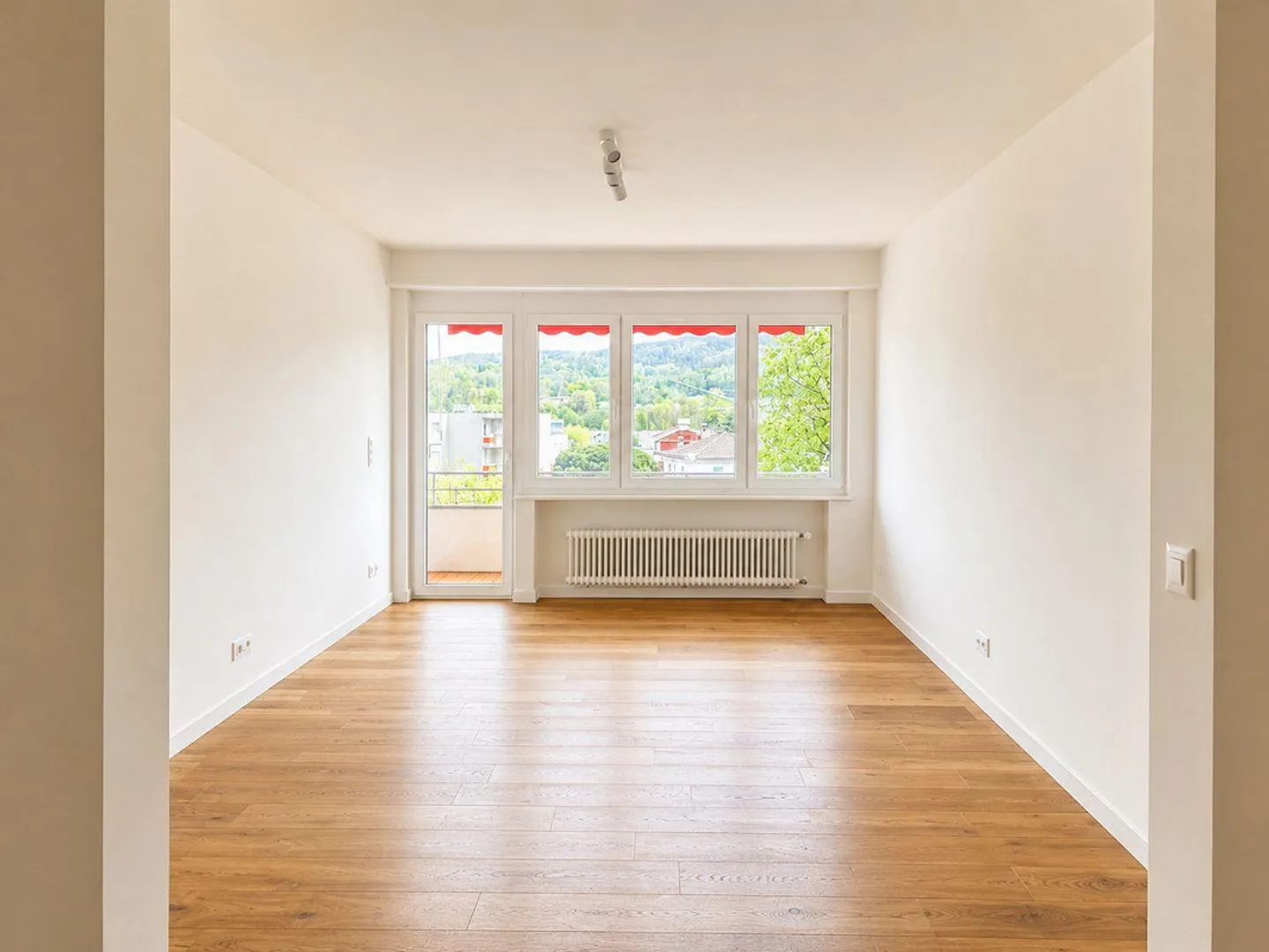 Elegante appartamento di 4,5 stanze in una bella zona residenziale a Stabio - Foto 1 di 10