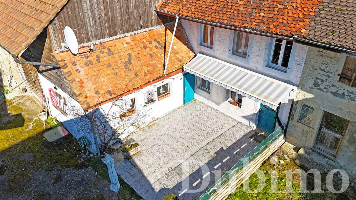 House in the village with 6.5 rooms and great potential - Photo 6 of 11