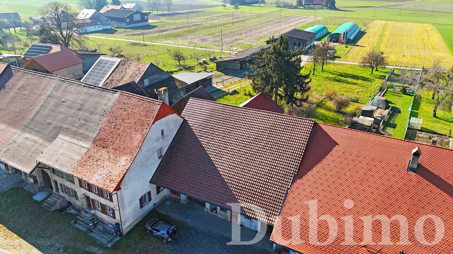 House in the village with 6.5 rooms and great potential - Photo 7 of 11