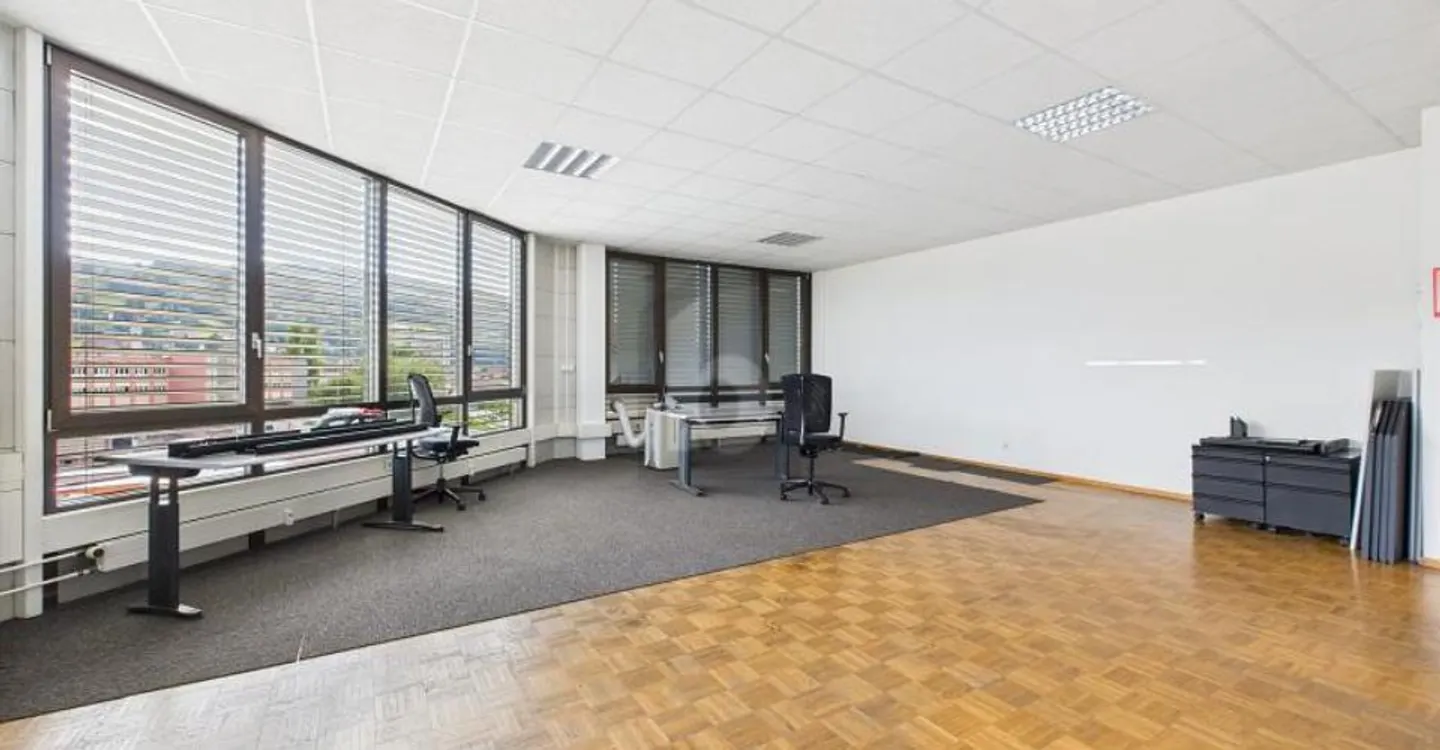 POSIZIONE COMMERCIALE ATTRATTIVA NEL CENTRO - Foto 4 di 5