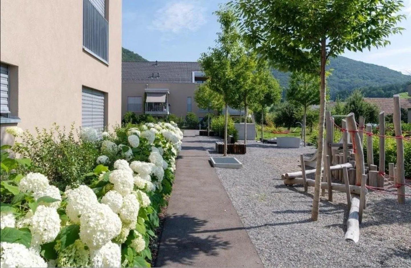 Appartement moderne de 3,5 pièces à louer dans la verdure - Photo 10 sur 10