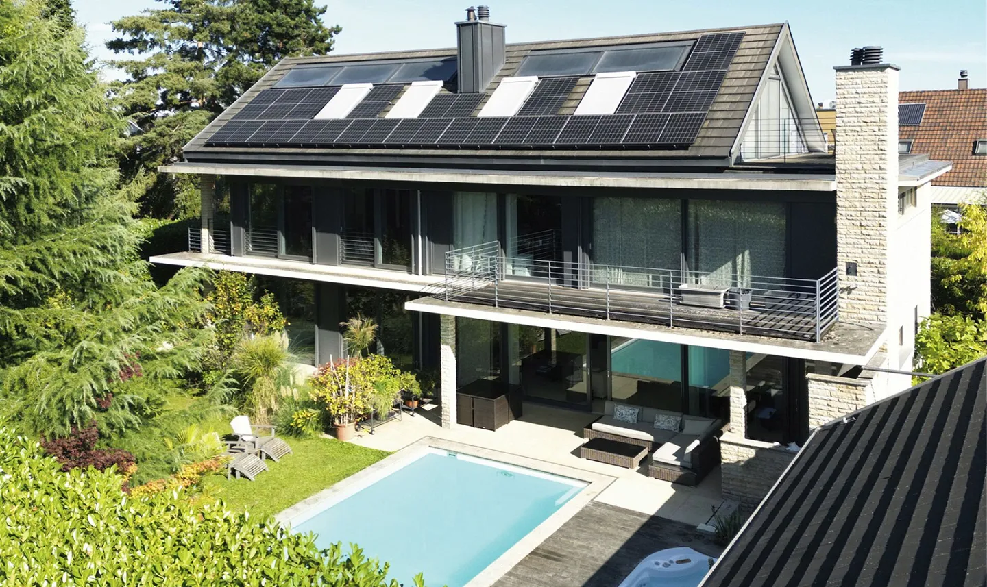 Exclusive villa with three residential units, pool and unparalleled privacy - Photo 1 of 21