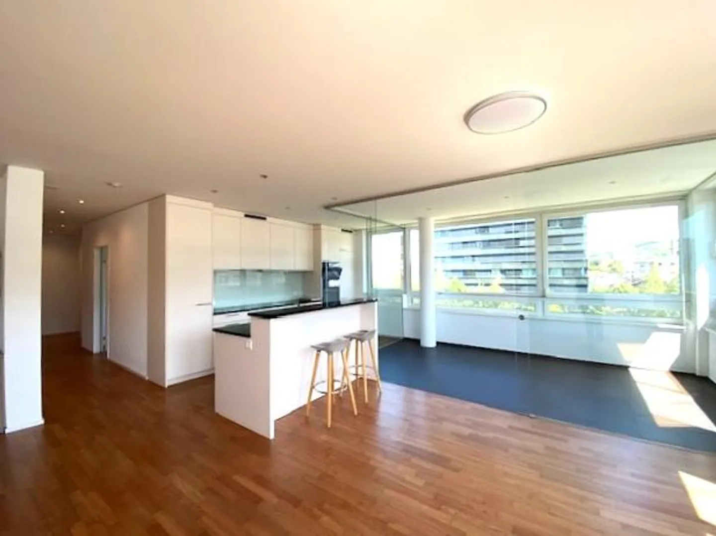 3.5 Room City Apartment 03-3 – Living in the City Forest 3 - Photo 3 of 15