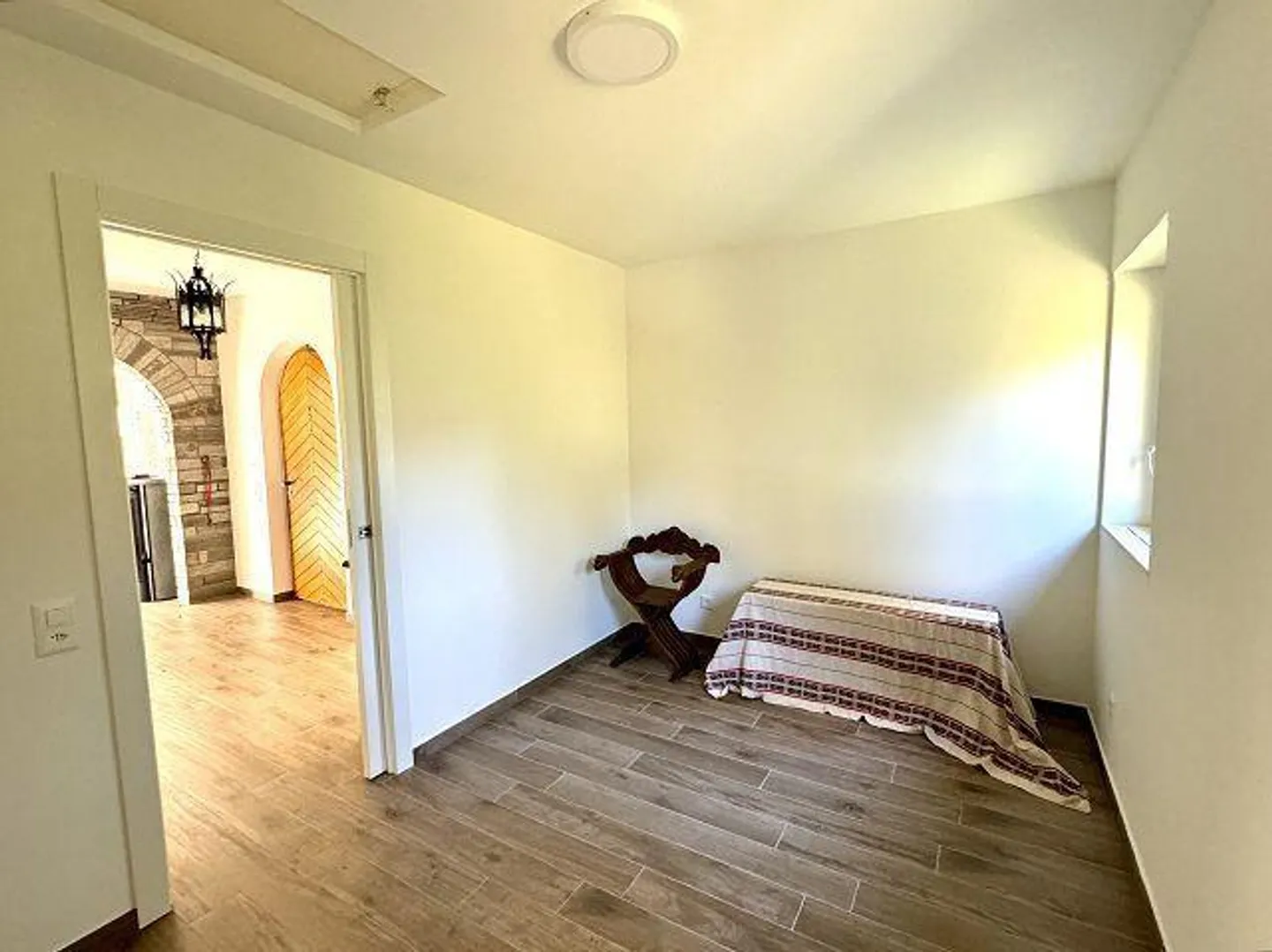 Villa 3 1/2 pièces avec beaucoup de terrain dans un endroit très calme et ensoleillé... - Photo 5 sur 25