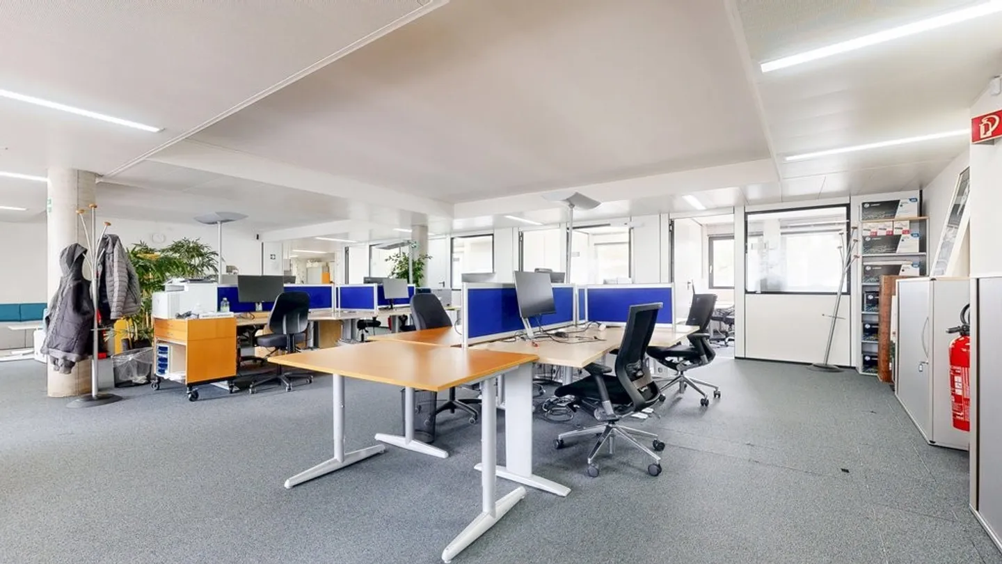 Vos futurs bureaux, à deux pas de toutes les commodités - Photo 7 sur 9