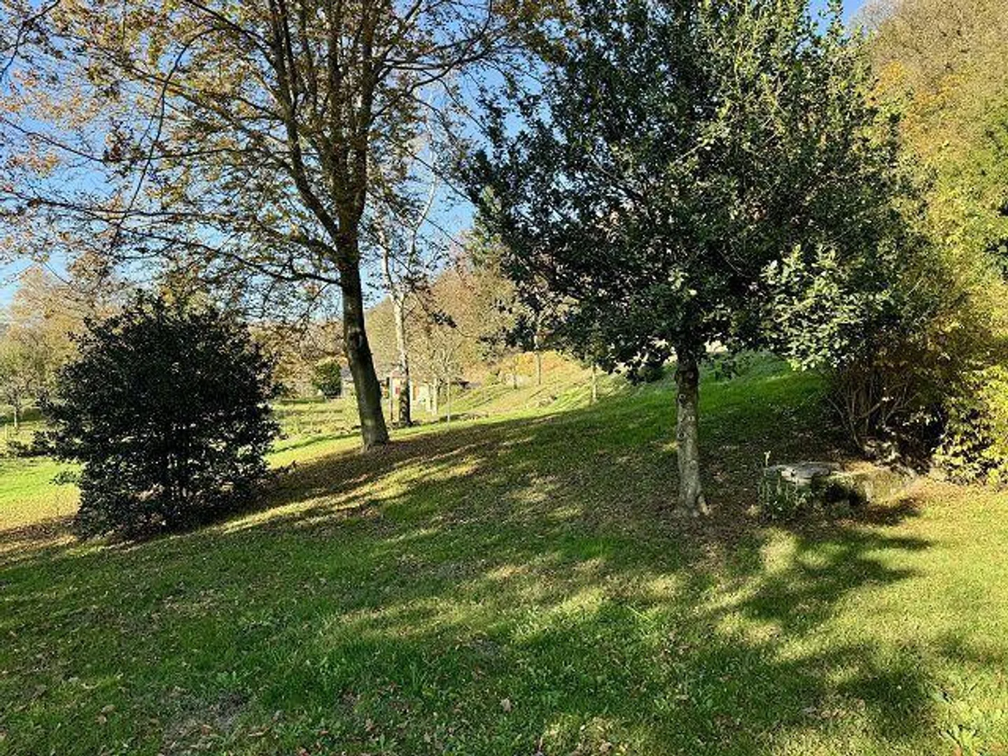 Villa 3 1/2 pièces avec beaucoup de terrain dans un endroit très calme et ensoleillé... - Photo 16 sur 25
