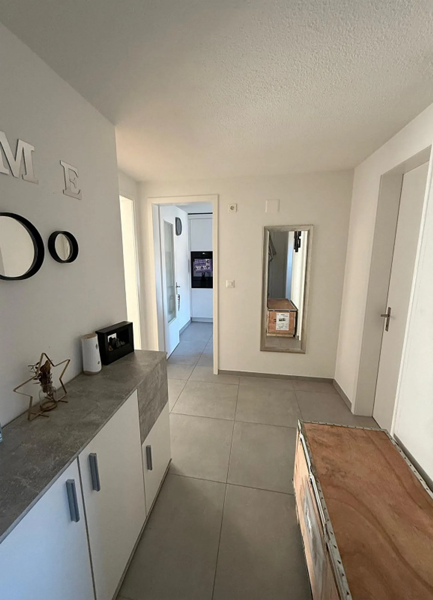 Beautiful and spacious 4-room apartment in Glarus - Photo 3 of 12