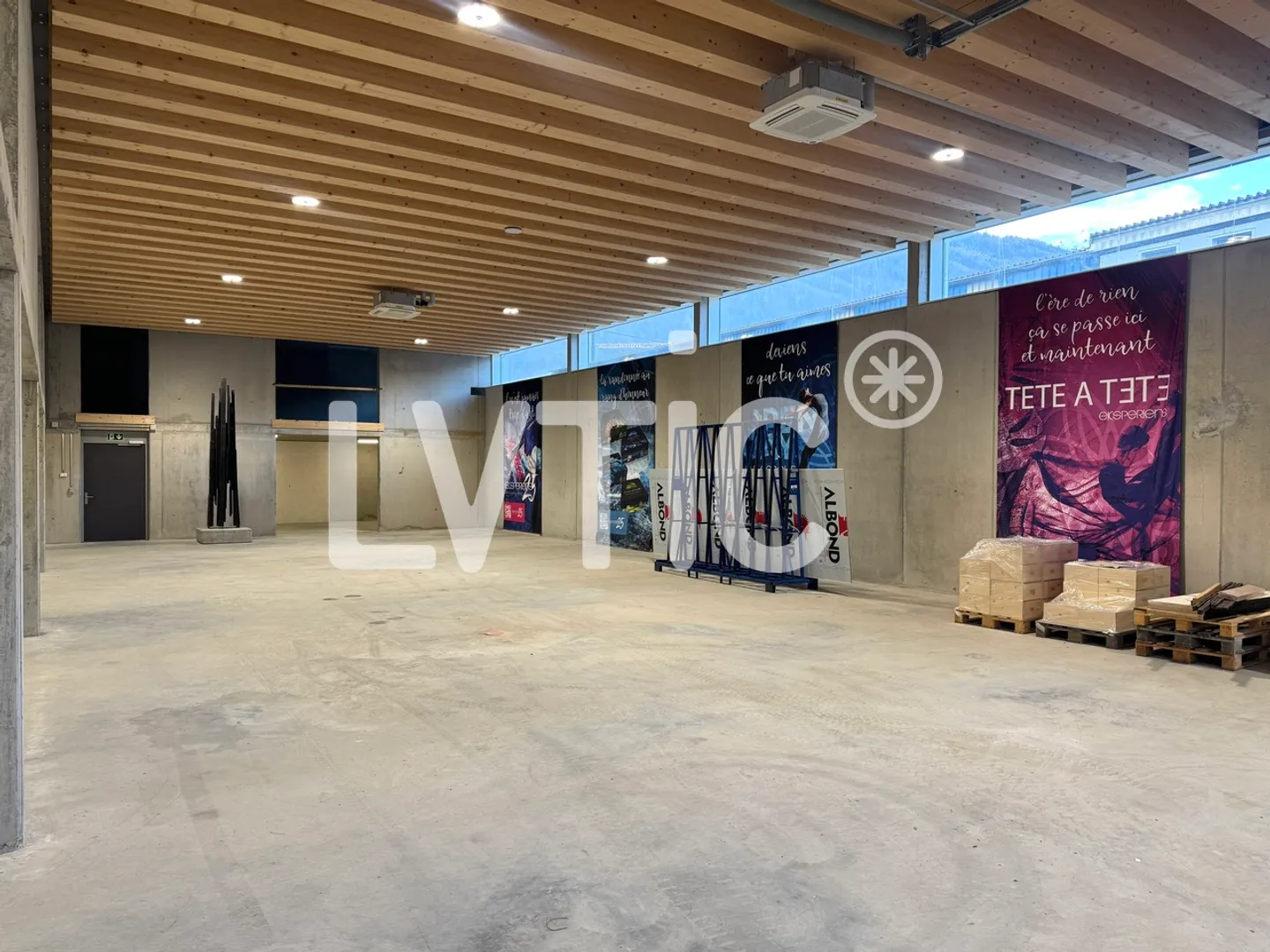 Atelier, Lager, Showroom von 600 m2 zur Miete in Martigny - Foto 4 von 13
