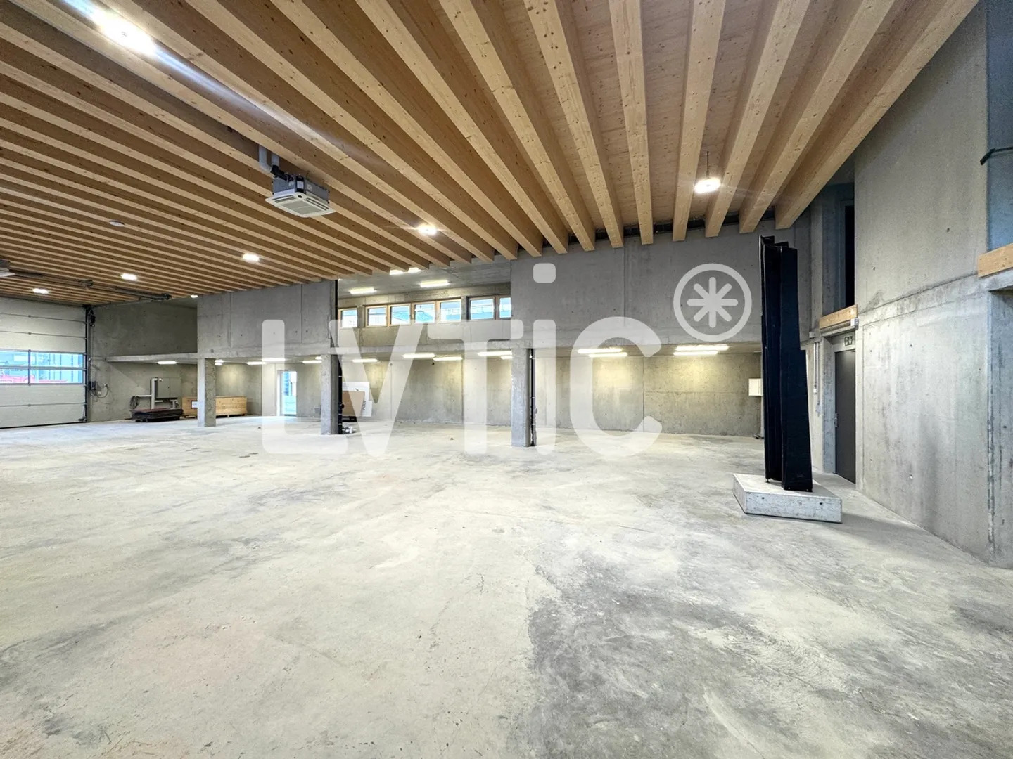 Atelier, Lager, Showroom von 600 m2 zur Miete in Martigny - Foto 6 von 13