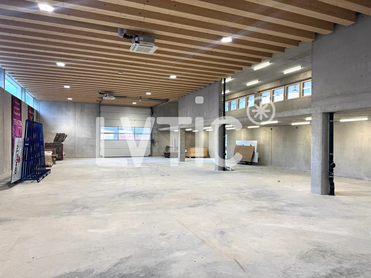 Atelier, Lager, Showroom von 600 m2 zur Miete in Martigny - Foto 7 von 13