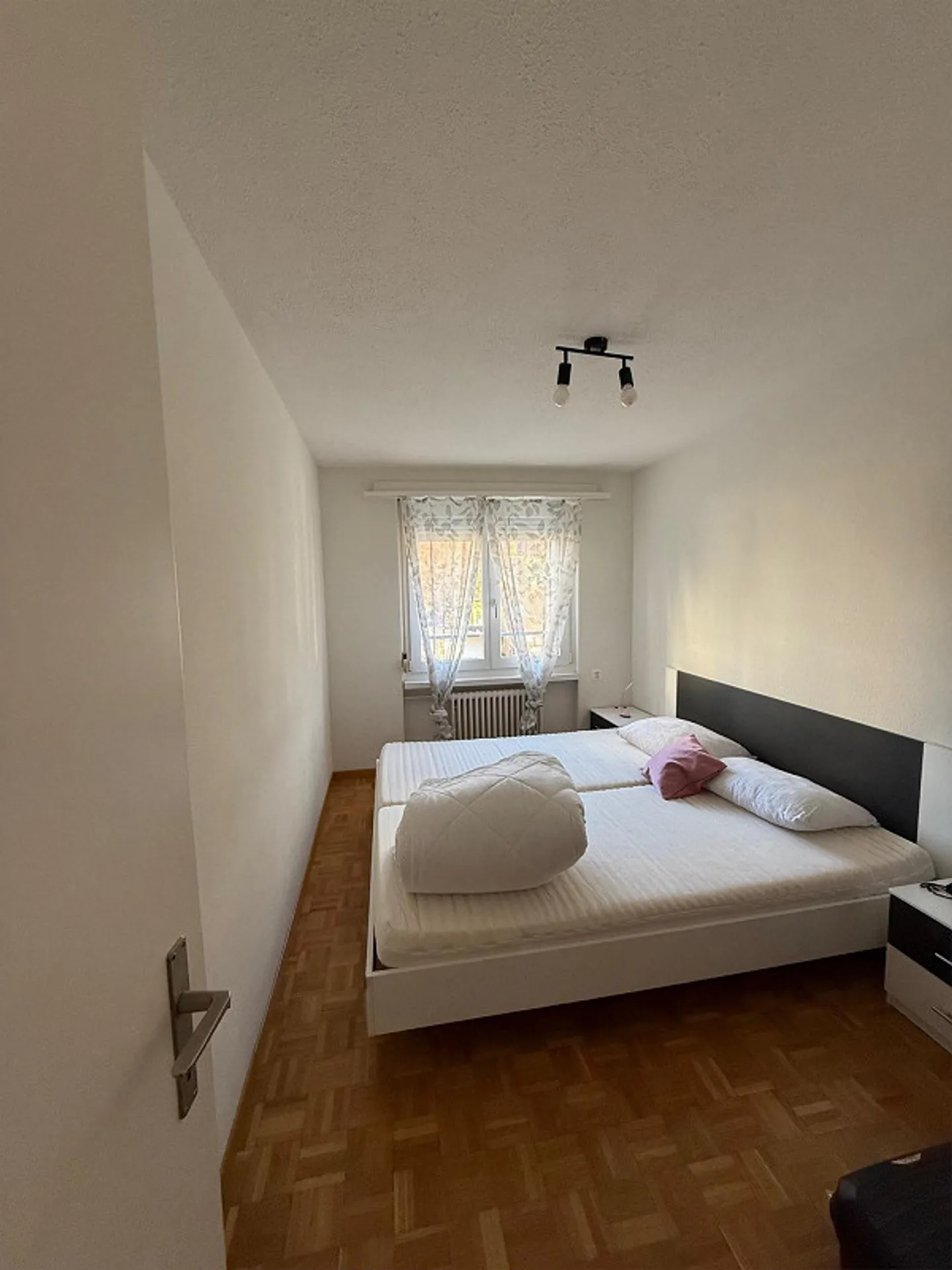Beautiful and spacious 4-room apartment in Glarus - Photo 11 of 12