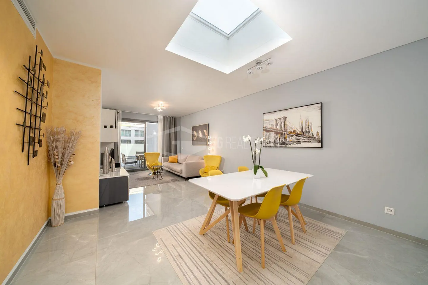 APPARTEMENT DANS LE PARADIS MEUBLÉ - Photo 3 sur 17