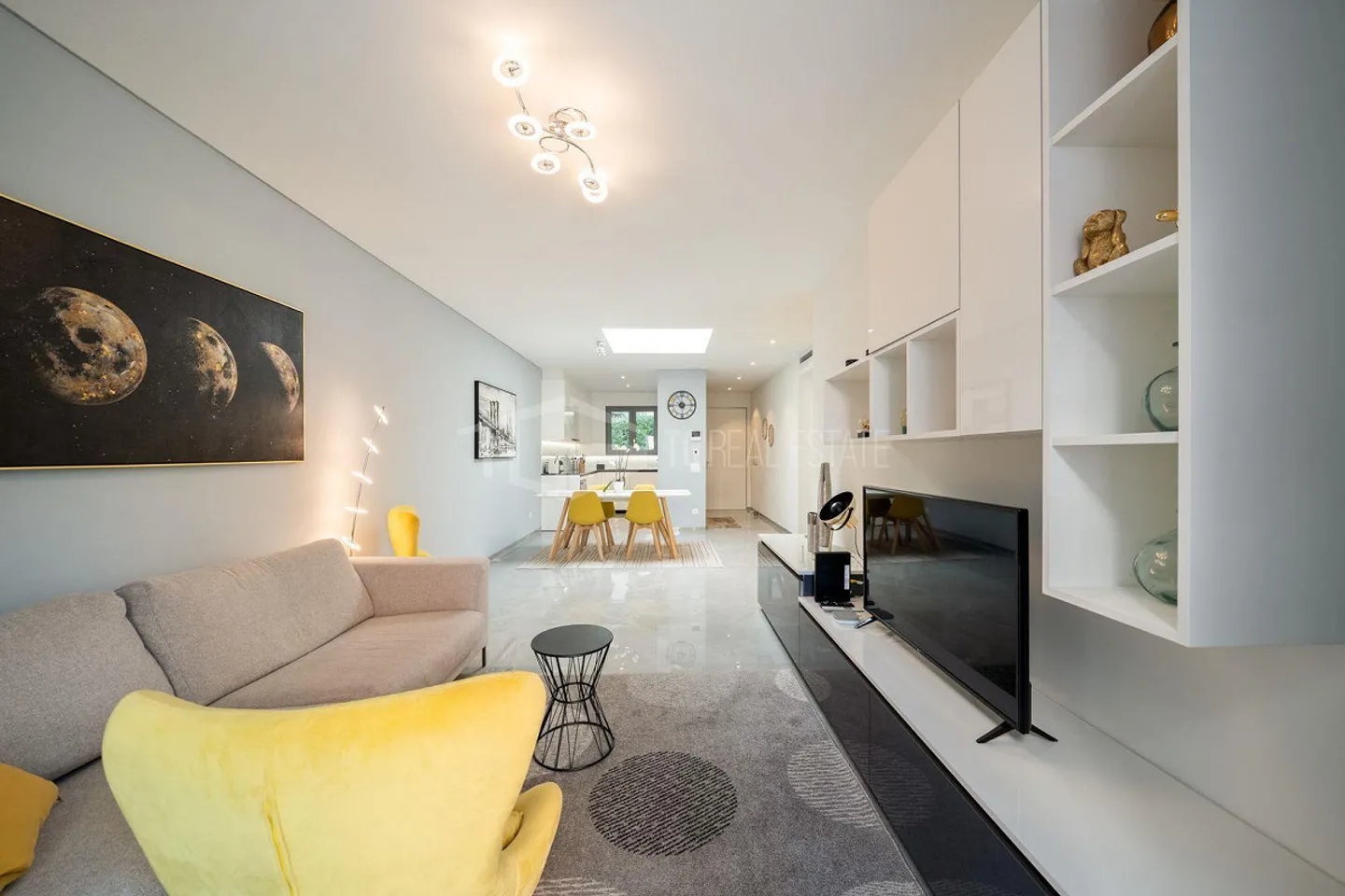 APPARTEMENT DANS LE PARADIS MEUBLÉ - Photo 4 sur 17