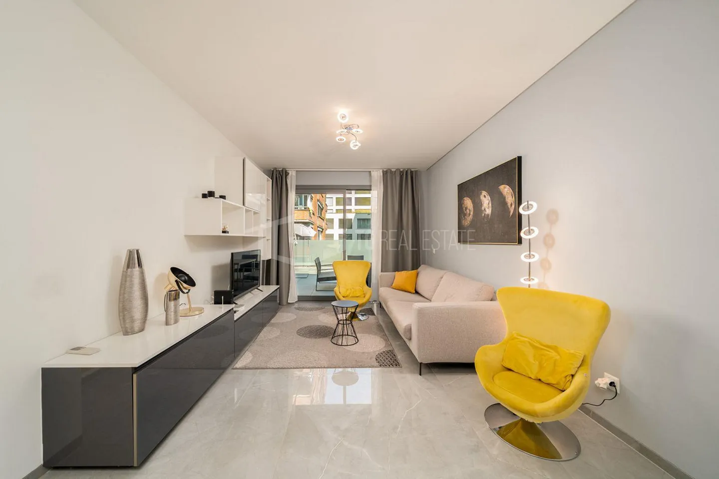 APPARTEMENT DANS LE PARADIS MEUBLÉ - Photo 2 sur 17