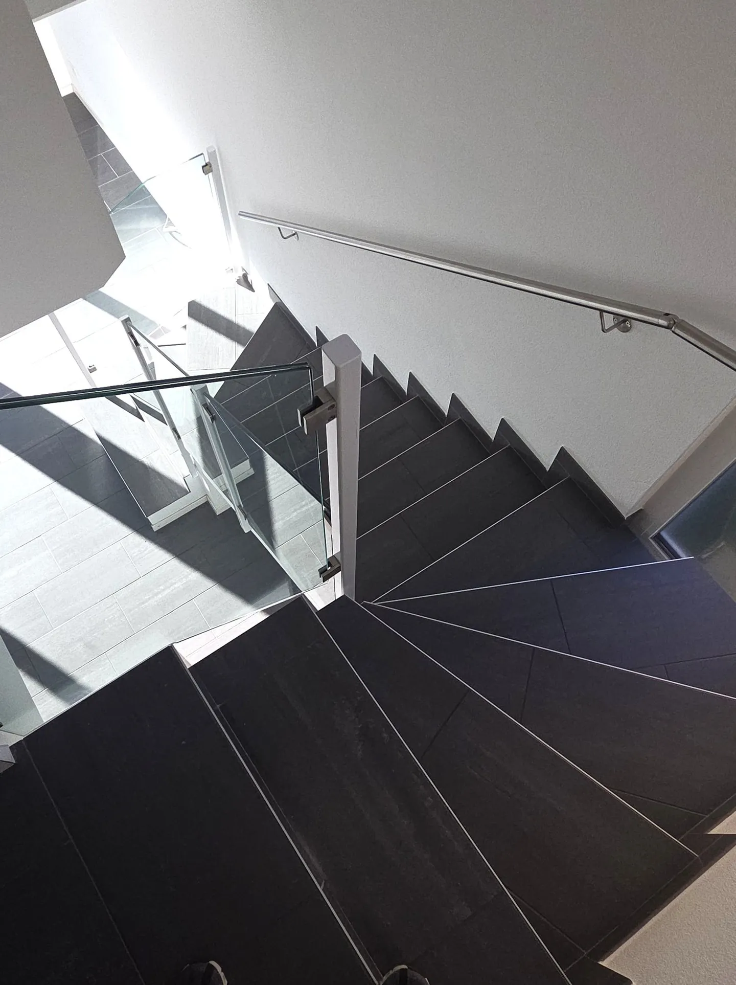 Villa neu gebaut in Wohngegend - Foto 10 von 17