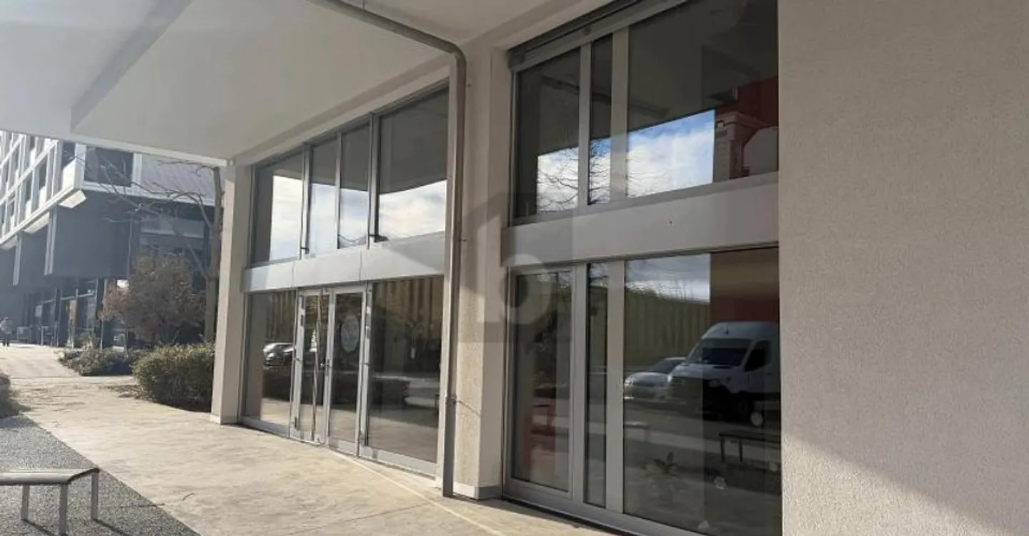 BRIGHT AND MODULAR SPACES - Photo 1 of 5