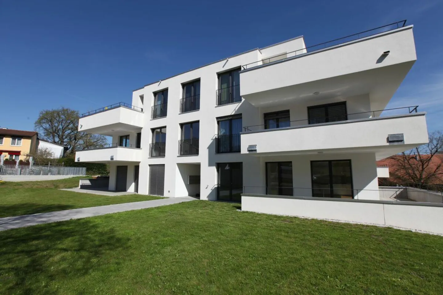 Moderno appartamento di 3,5 stanze con terrazza. - Foto 8 di 8