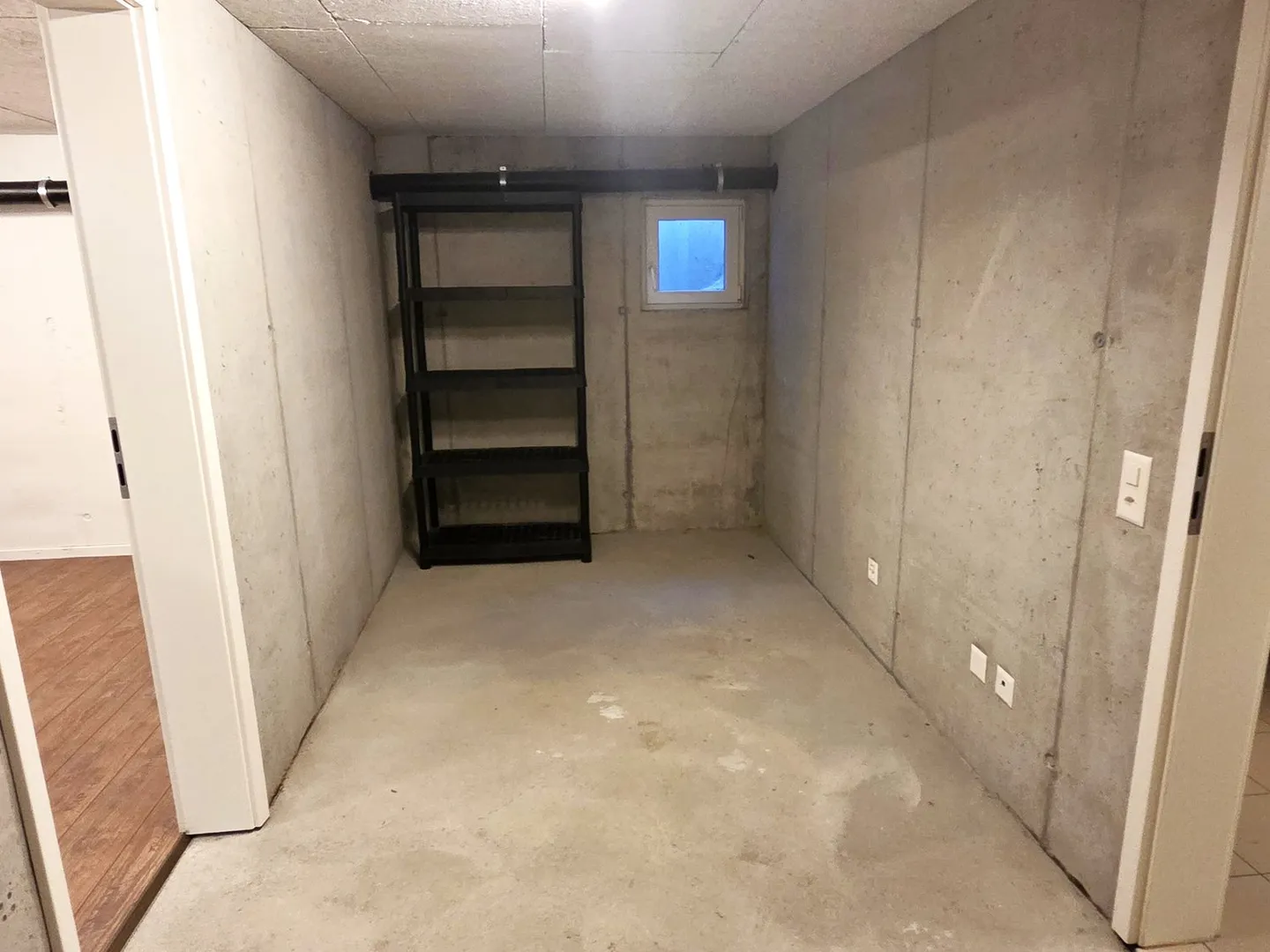 Villa neu gebaut in Wohngegend - Foto 12 von 17