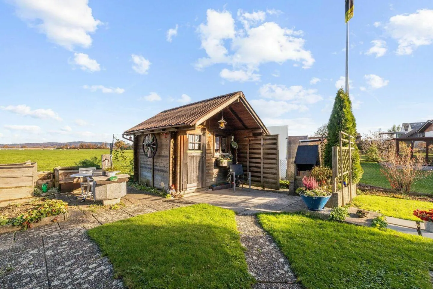 Einfamilienhaus mit schönem Garten - Foto 4 von 25