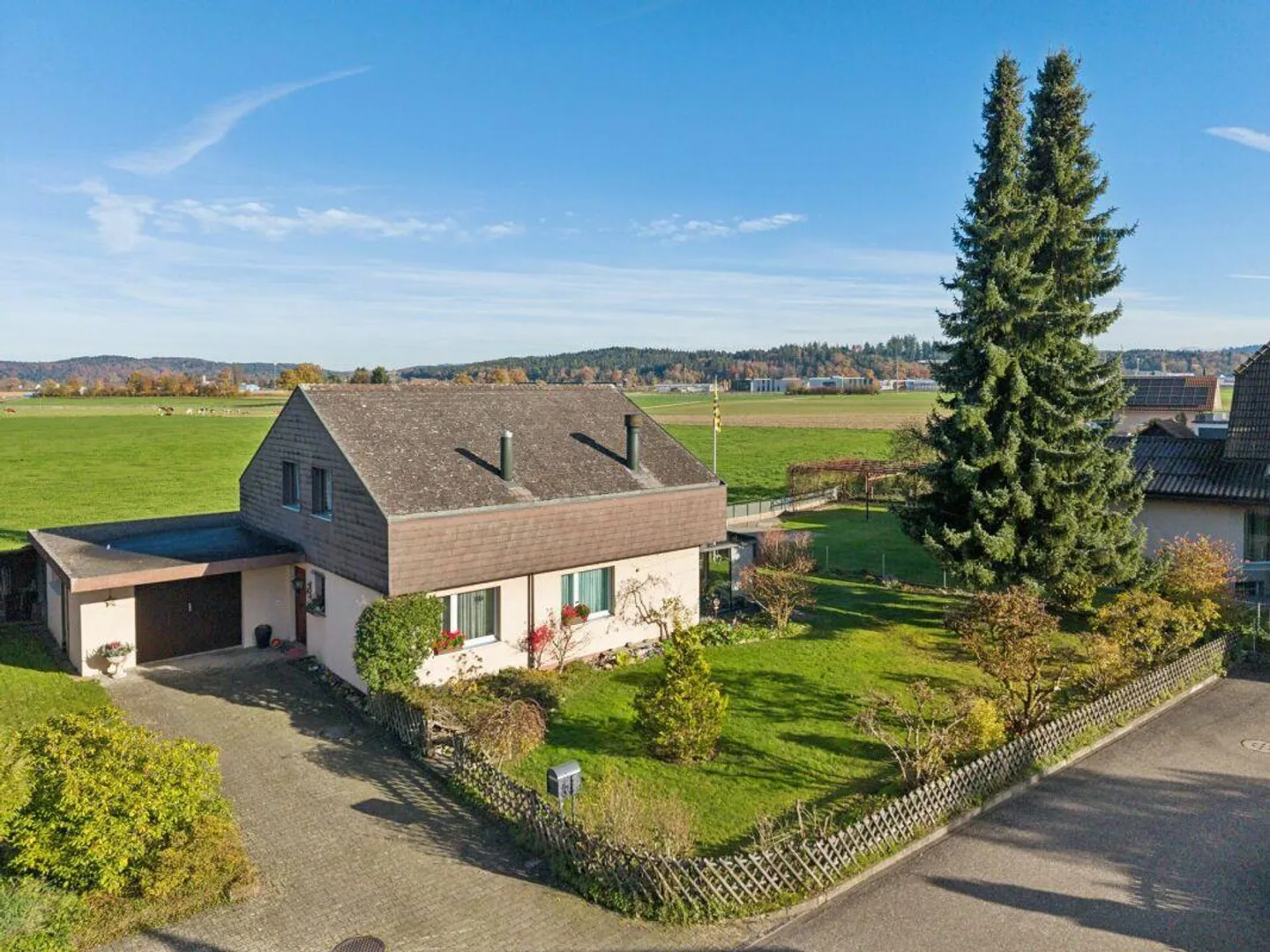 Einfamilienhaus mit schönem Garten - Foto 7 von 25