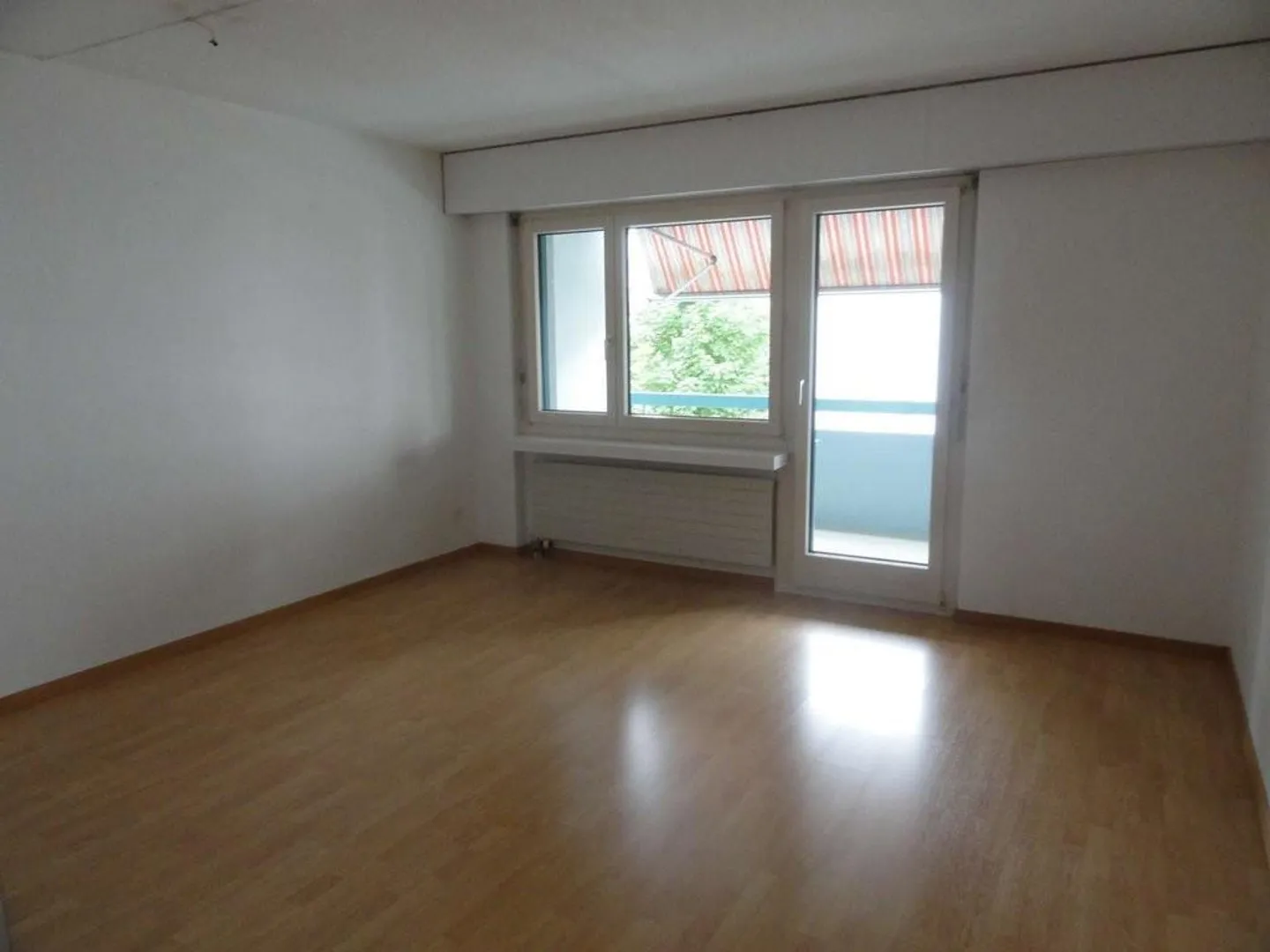 Charmante Wohnung in Dietikon - Foto 2 von 5