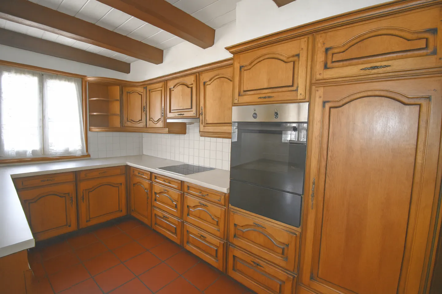 Affascinante casa a schiera affittata in posizione centrale a Ganterschwil - Foto 3 di 11