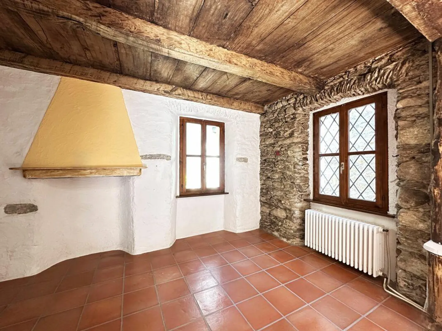 Charmantes historisches Haus im Herzen des malerischen Dorfkerns von Piazzogna - Foto 8 von 13