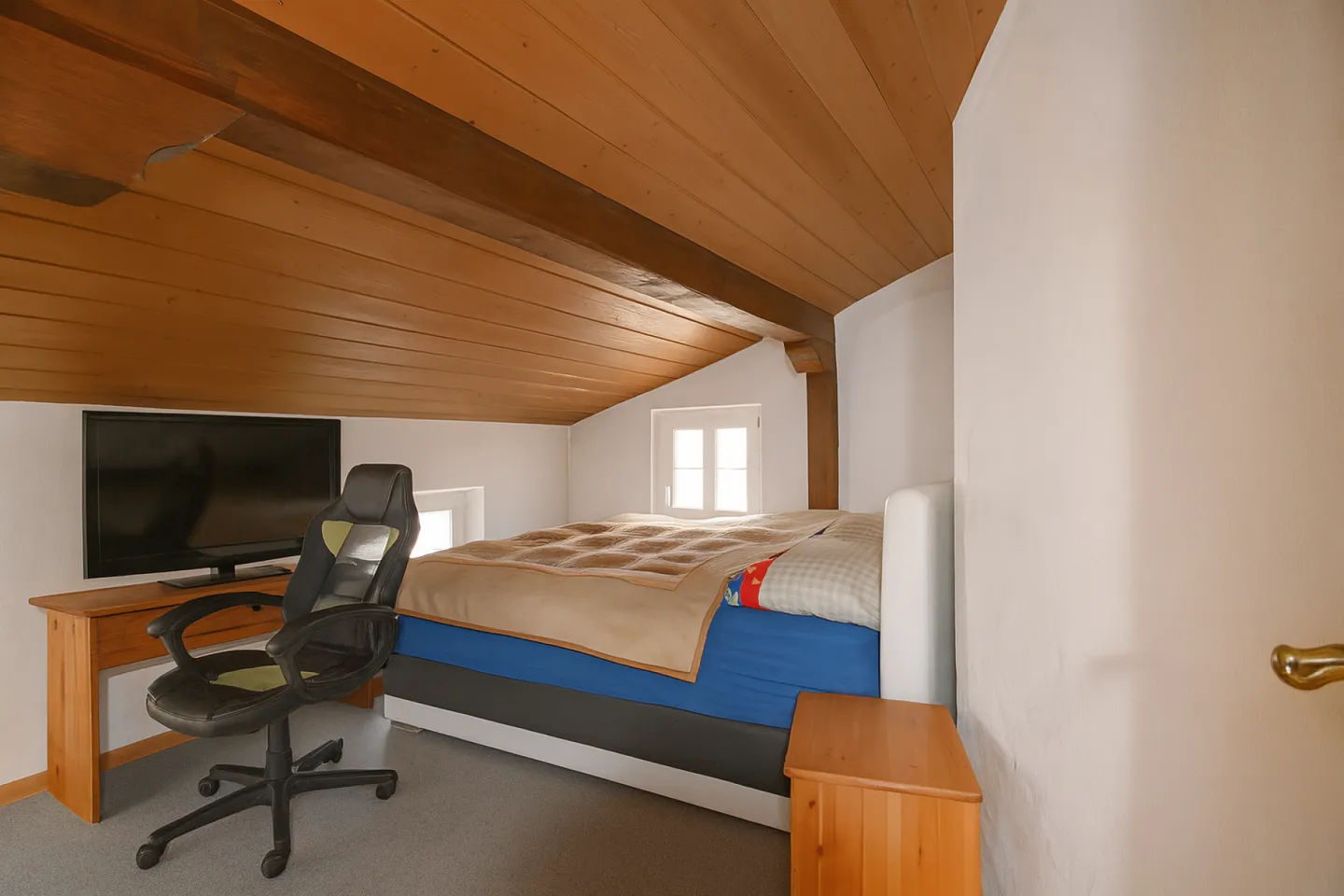 Affascinante casa a schiera affittata in posizione centrale a Ganterschwil - Foto 6 di 11